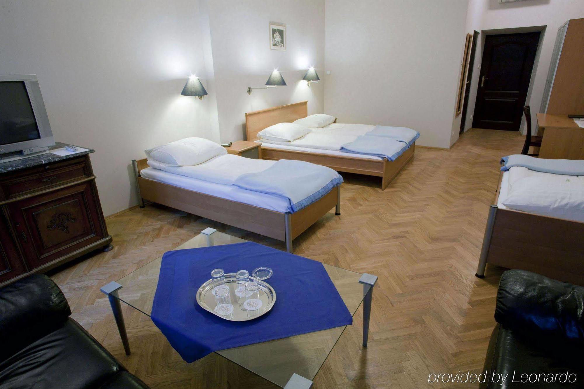 Hotel Floryan Old Town Krakow Room photo